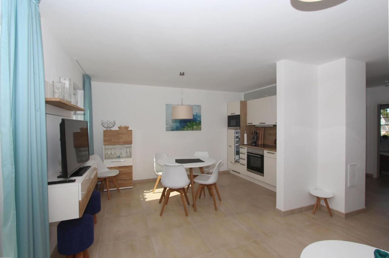 Strandnahe Fewo Mit Terrasse, Gratis Nutzung Vom Ahoi Erlebnisbad Und Sauna In Sellin - Rex Rugia Fewo 13-2 Apartamento Lobbe Exterior foto